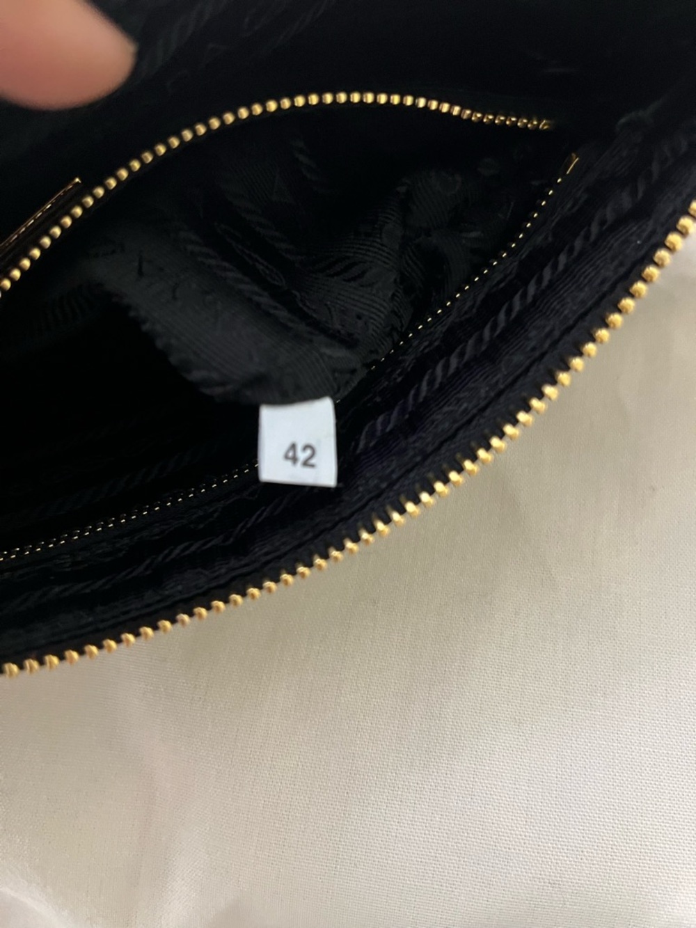 Prada Black Nylon shoulder bag - Picture 9 of 11